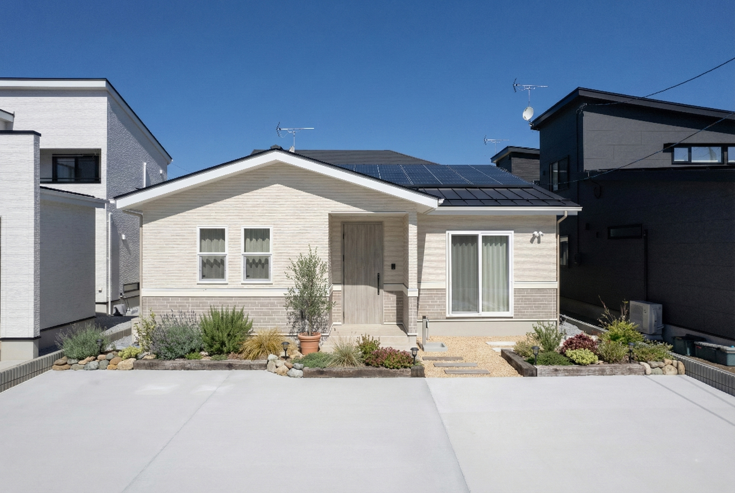 回遊動線が便利な、北欧ナチュラルな平屋